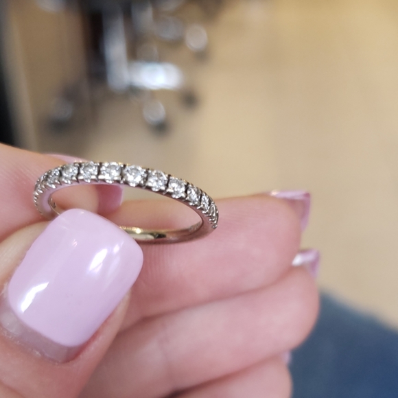 14k Diamond thumb ring - Picture 5 of 6